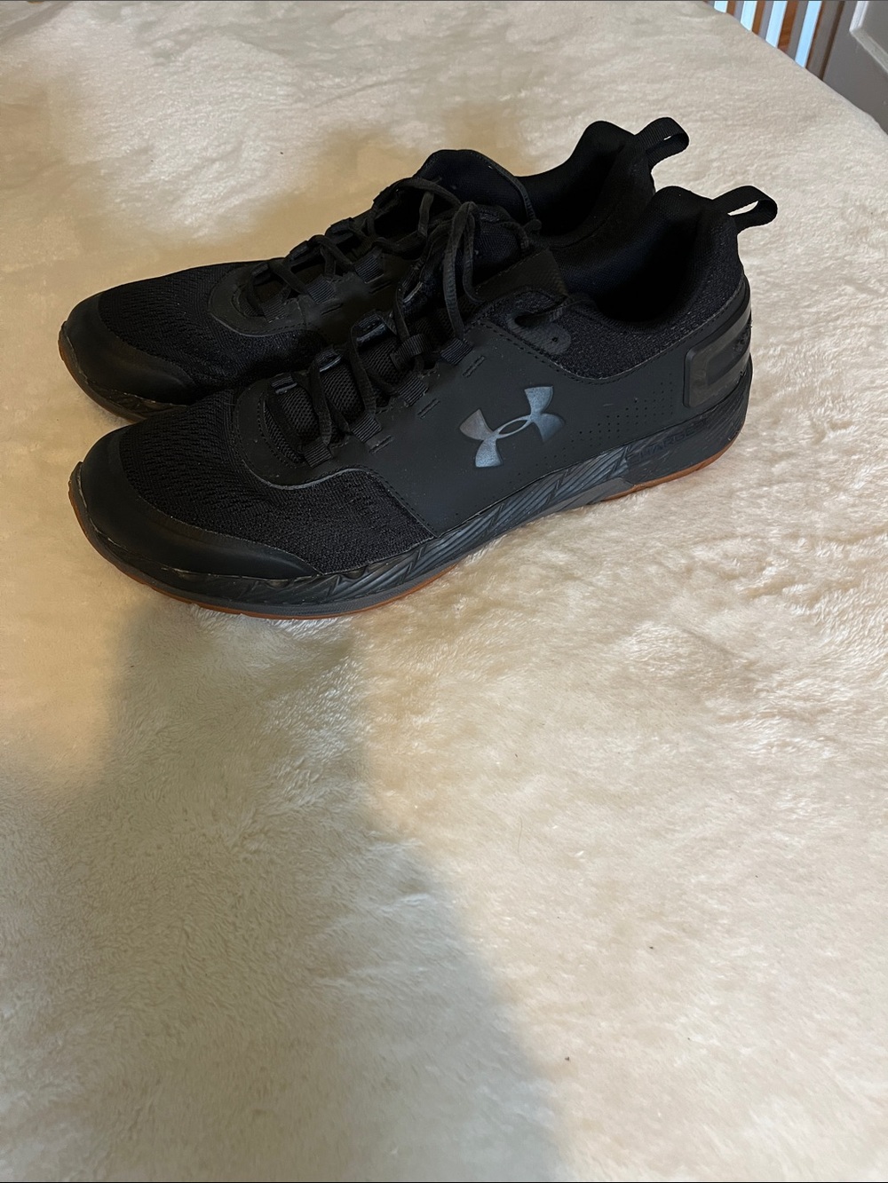 Under Armour Men’s Black Athletic Training Sneakers (Charged Core) EUC size 13